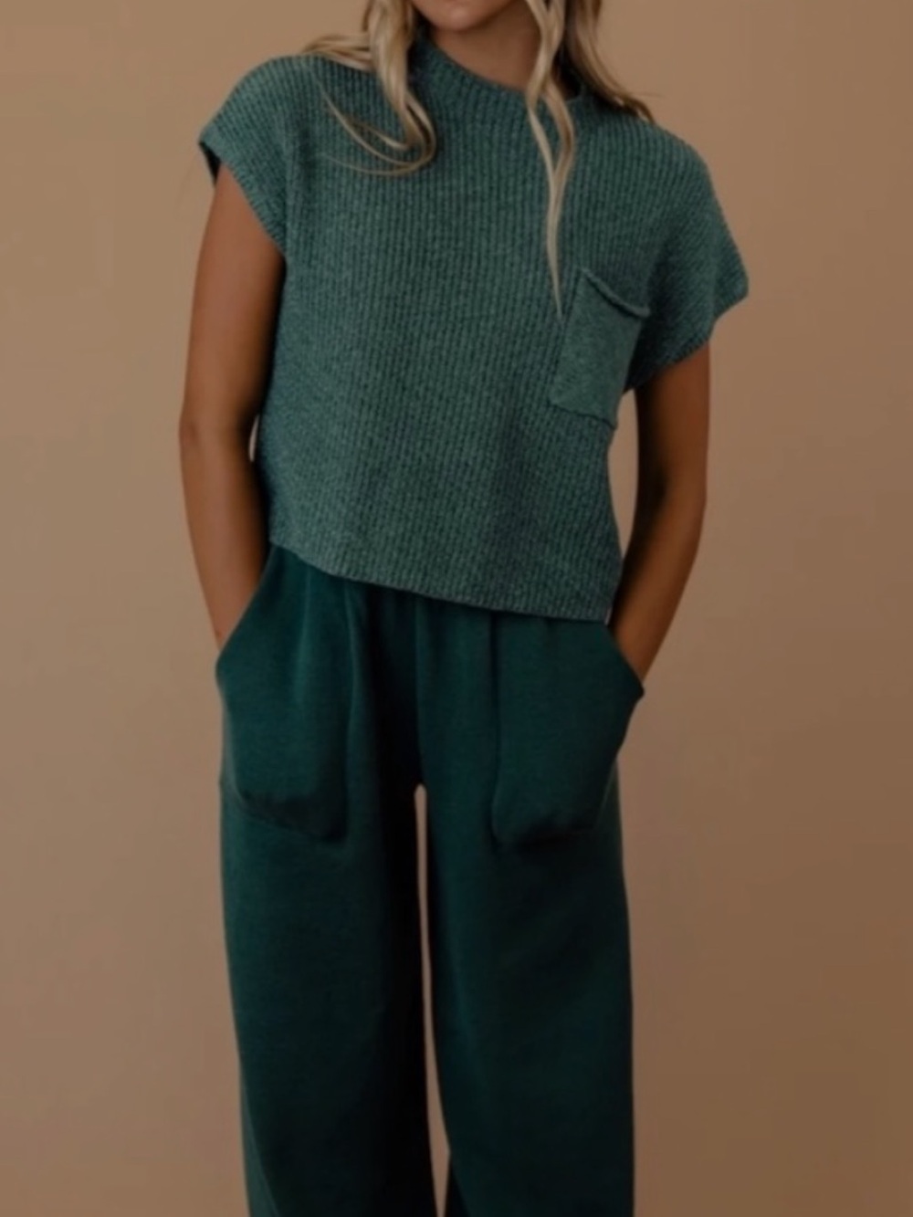 NWT FREE PEOPLE FP Beach
Emerald Spell Combo Freya
Sweater 2 PC Set SZ: XL